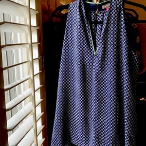 Vince Camuto navy blue print sleeveless blouse. Keyhole with button on back.